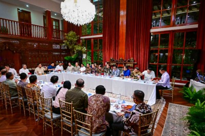 Presiden Prabowo Gelar Rapat di Kertanegara, Bahas Ketahanan Pangan hingga Perbaikan MBG