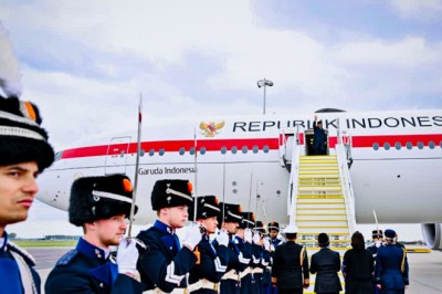 Seskab Teddy: Kunjungan Luar Negeri Presiden Prabowo Catat Investasi Triliunan dan Perkuat Diplomasi Indonesia