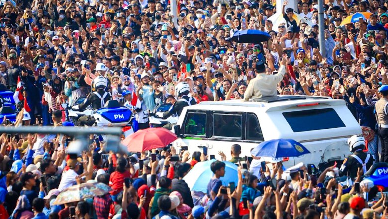 Masyarakat Padati Jalan dari Istana Merdeka ke Monas, Sambut Presiden Prabowo dalam Rangkaian Kebesaran HUT ke-80 TNI