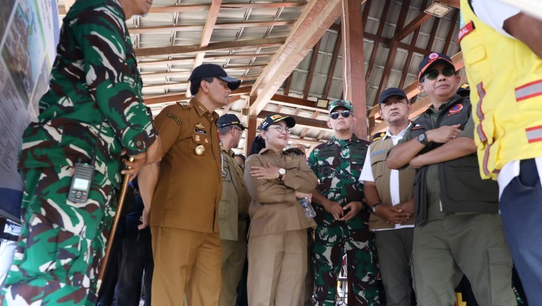 Gerak Cepat! Wali Kota Agustina Wilujeng Pastikan Bantuan Warga dan Pompa Banjir di Semarang Berjalan Optimal