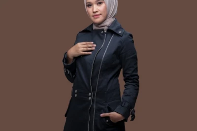 Baju Hitam Cocok dengan Jilbab Warna Apa? Ini Pilihannya!