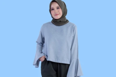 Baju Abu-Abu Cocok dengan Jilbab Warna Apa? Ini Pilihannya!