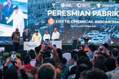 Presiden Prabowo Resmikan Pabrik Petrokimia Senilai USD3,9 Miliar di Cilegon