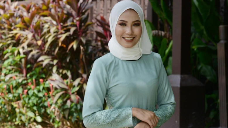 Gamis Hijau Sage Cocok dengan Jilbab Warna Apa? Cek di Sini!