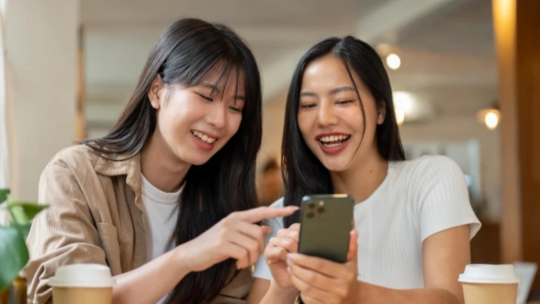 30 Contoh Pantun Jenaka, Paling Ngena dan Bikin Ngakak!