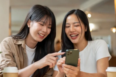 30 Contoh Pantun Jenaka, Paling Ngena dan Bikin Ngakak!