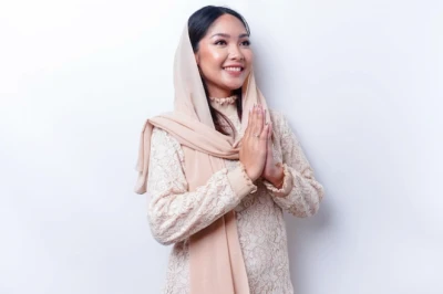 Baju Cream Cocok dengan Jilbab Warna Apa? Ini Jawabannya!