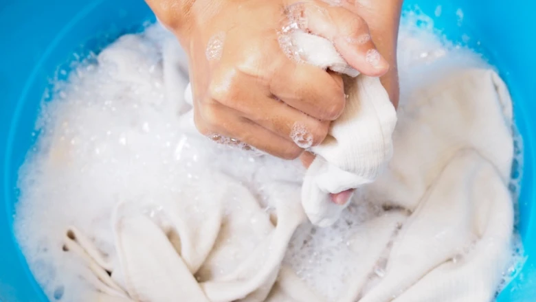 10 Rekomendasi Pemutih Baju Terbaik dan Paling Ampuh!