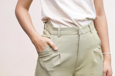 Celana Ivory Cocok dengan Baju Warna Apa? Cek Opsinya!