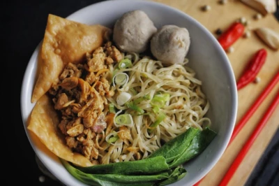 Cara Membuat Mie Ayam Bangka Sendiri di Rumah dengan Bumbu yang Enak