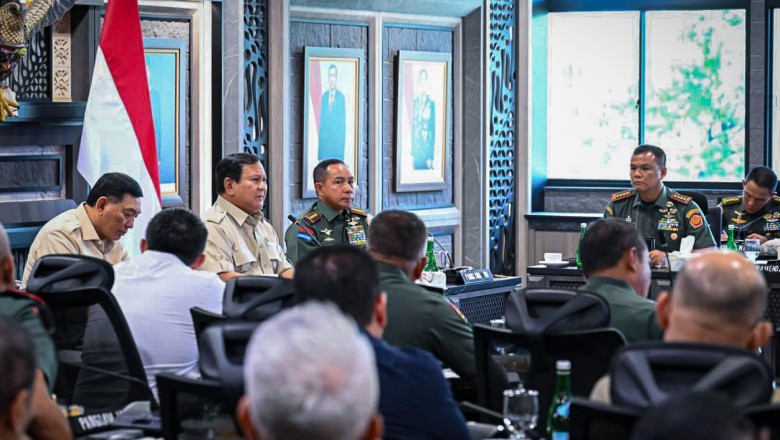 Presiden Prabowo Pimpin Evaluasi Nasional Koperasi Merah Putih, Dorong Penguatan Ekonomi Desa