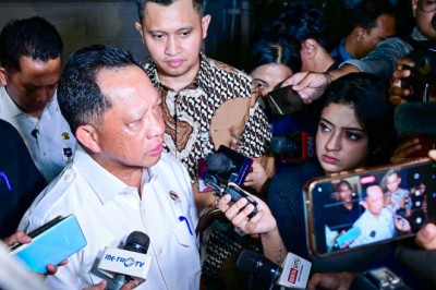 Presiden Prabowo Terima Laporan Mendagri, Tekankan Pengendalian Inflasi dan Akselerasi Pertumbuhan Ekonomi Daerah