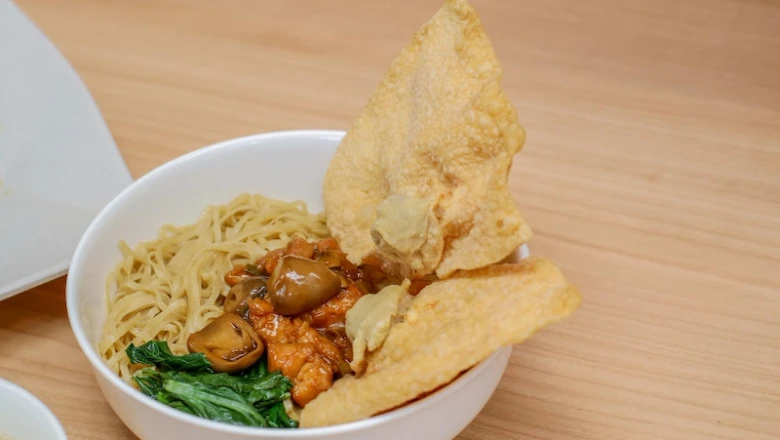 Cara Membuat Mie Ayam Gerobakan Sendiri di Rumah dengan Mudah!