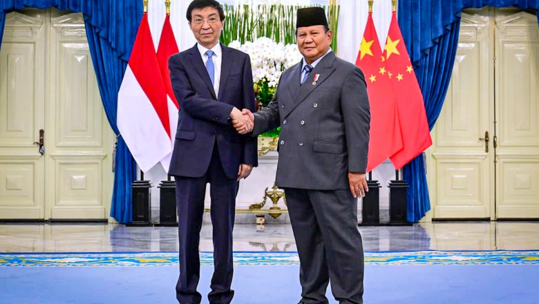 Presiden Prabowo Terima Kunjungan Kehormatan Ketua MPR RRT Wang Huning di Istana Merdeka