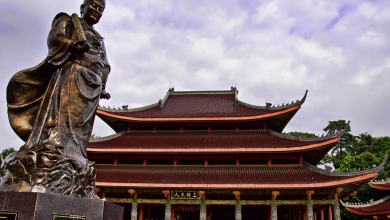 7 Tempat Terbaik Merayakan Tahun Baru 2025 di Semarang, Paling Ramai dan Instagramable