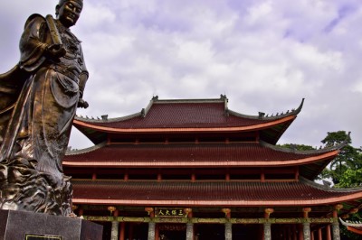 7 Tempat Terbaik Merayakan Tahun Baru 2025 di Semarang, Paling Ramai dan Instagramable