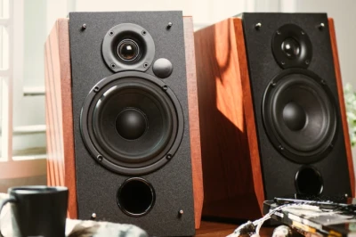 10 Rekomendasi Speaker Aktif Terbaik dan Terbaru 2025