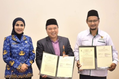 Pemkab Kendal Gandeng Baznas Salurkan Beasiswa ke Warga Berprestasi, Dorong Program Satu Desa Satu Sarjana