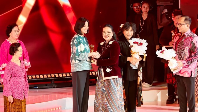 Menggetarkan Hari Ibu! Wali Kota Semarang Beri Anugerah Tertinggi untuk Perempuan Paling Inspiratif 2025