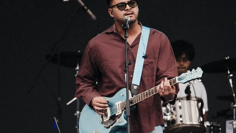 Lirik Lagu Penjaga Hati oleh Nadhif Basalamah & Maknanya!