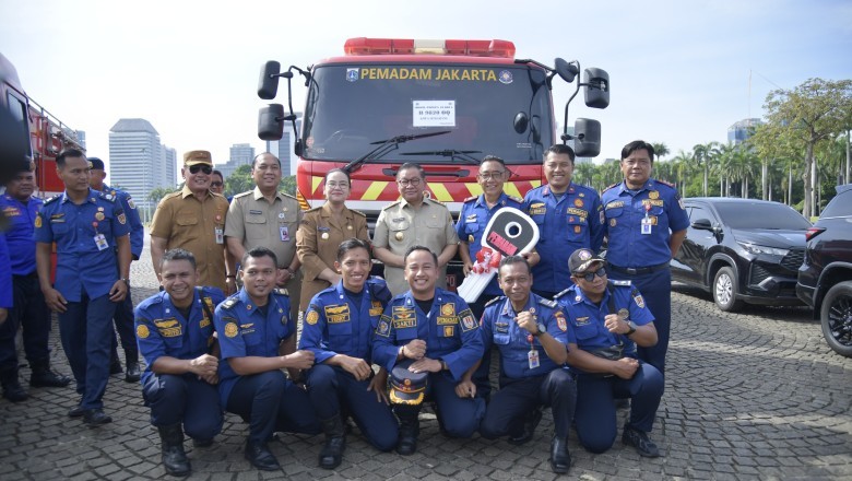Pemkot Semarang Terima Hibah Mobil Damkar dari DKI Jakarta, Perkuat Layanan Penanggulangan Kebakaran