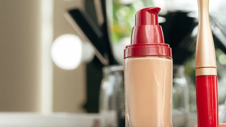 20 Rekomendasi Foundation yang Bagus & Tahan Lama, Yuk Cek!