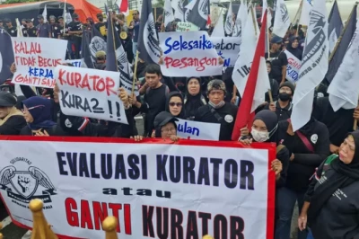 Eks Pekerja Sritex Geruduk PN Niaga Semarang, Desak Evaluasi dan Pergantian Kurator