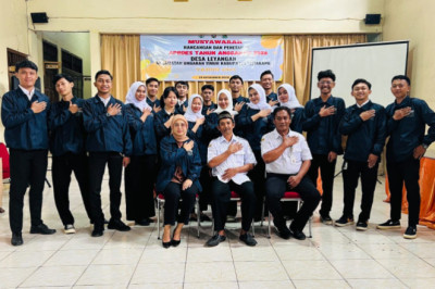 358 MAHASISWA KKN UPGRIS RESMI DITERJUNKAN, 17 MAHASISWA SIAP MENGABDI UNTUK MASYARAKAT KABUPATEN SEMARANG TEPATNYA DI DESA LEYANGAN