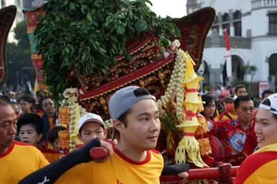 Kirab Kimsin Patung Dewa, Beginilah Penampakan Arak-arakan Cheng Ho di Kota Semarang