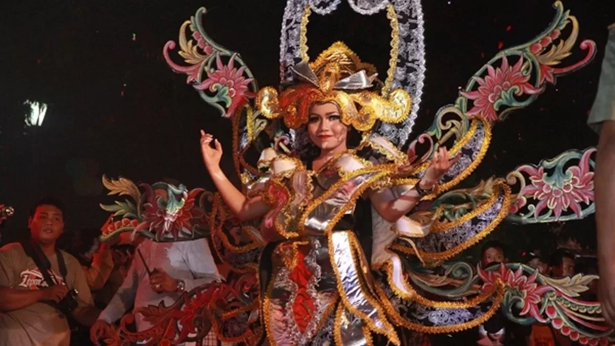 Satu-Satunya Pawai Kostum yang Berlangsung Malam Hari, Semarang Night Carnival (SNC) Masuk Kalender Event Karisma Event Nusantara (KEN)