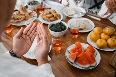 Doa & Niat Puasa Arafah, Lengkap dengan Bacaan Berbuka