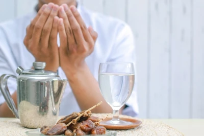 Doa Sebelum Minum Air Zam-Zam, Bahasa Arab dan Latin