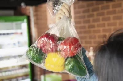 Harga Plastik Naik 100%, Apindo Jateng: Dampak Konflik AS–Israel vs Iran Tekan Industri