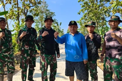 Kepala Desa Puro Apresiasi Satgas TMMD Sragen, Tetap Semangat di Cuaca Panas