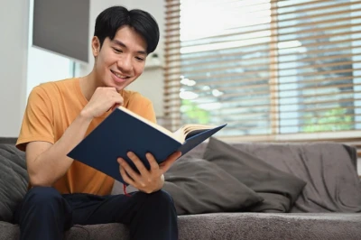 Inilah 10 Manfaat Membaca Buku yang Jarang Disadari