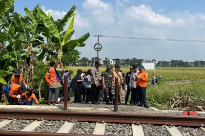 KAI Daop 6 Yogyakarta Tutup Perlintasan Liar di Mojolaban Sukoharjo, Dukung Keselamatan Perjalanan Kereta Api