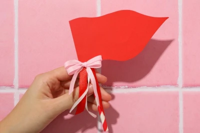 Apa Itu Red Flag? Arti, Ciri-Ciri, dan Cara Menyikapinya