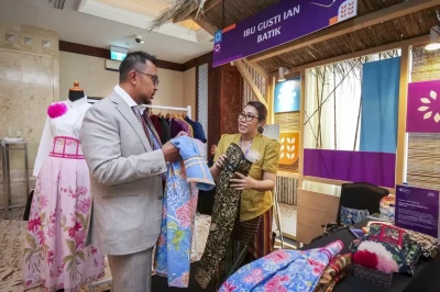 Kisah Sukses Kebaya Mbok Dhe, Menghidupkan Warisan Budaya  Melalui Tangan Kreatif UMKM Perempuan Surakarta