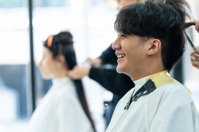 Ingin Tampil Beda? Coba 10 Gaya Rambut Wolf Cut Pria ini!