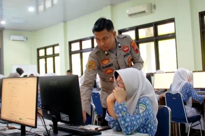 Polres Pemalang Turun Tangan, 120 Siswa SMKN 1 Diajari Cara Aman Gunakan AI