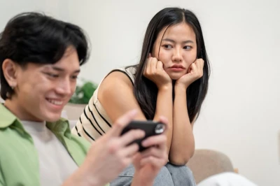Mixed Signals: Pengertian, Penyebab, dan Cara Menghadapinya