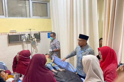 Bupati Batang Pastikan Biaya Perawatan Korban Dugaan Keracunan MBG Ditanggung Pemda