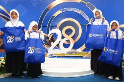 HUT ke-28 Bank Mandiri, Tebar 59.080 Paket Sembako dan Santunan 2.800 Anak Yatim