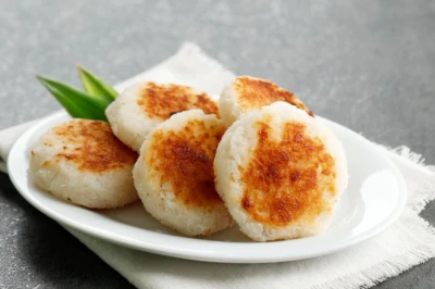 24 Makanan Khas Semarang yang Enak, Ada Lumpia hingga Wingko