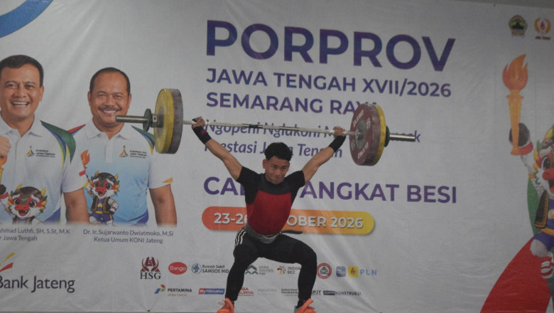 Nicholas Angkat 242 Kg, Sumbang Emas Angkat Besi untuk Kota Semarang di Porprov Jateng 2026