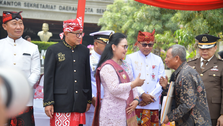 Dari TPA Jatibarang, Dua Petugas DLH Terima Penghargaan dari Wali Kota Semarang Agustina