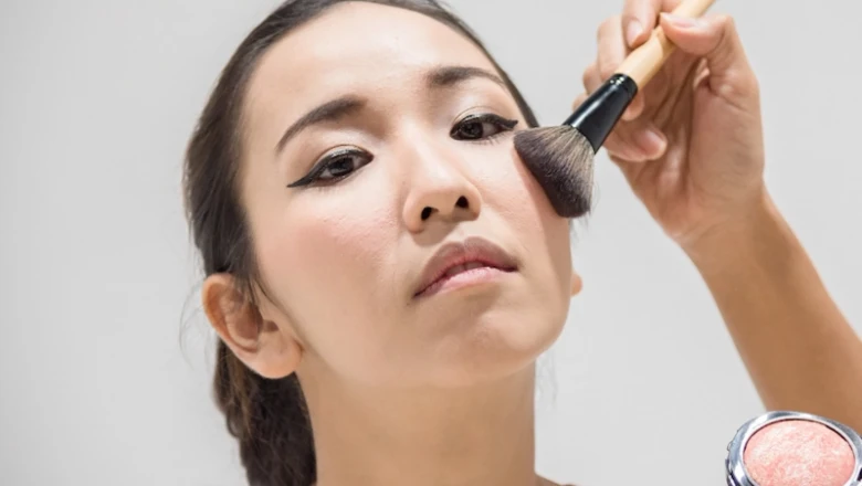 Apa Itu Oksidasi Make Up? Kenali Penyebab dan Solusinya